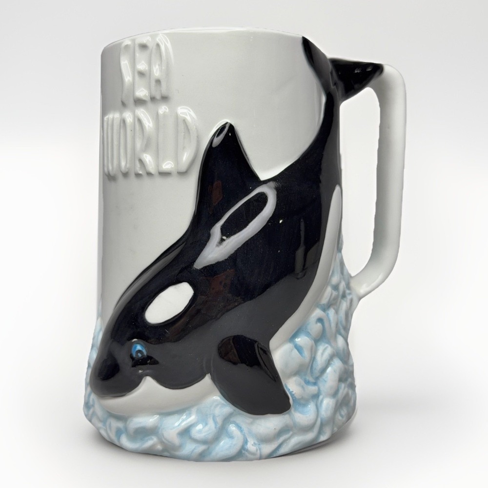 Vintage SeaWorld Shamu Killer Whale 3D Ceramic Coffee Mug 90s Orca Ocean Cup